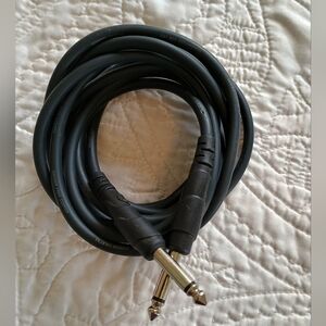 Planet Waves (D'Addario) 5', 1/4", Instrument Cable.